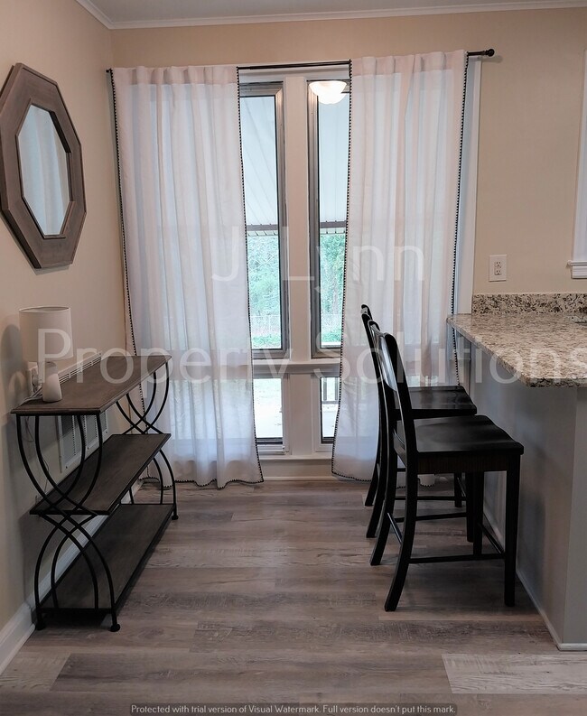 Foto del edificio - 1316 Alpine Dr