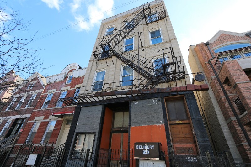 Primary Photo - 1529 W 18th Pl