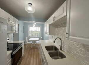 Building Photo - 3121 NW 47th Terrace