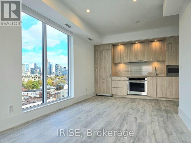 Building Photo - 115 Denison Ave
