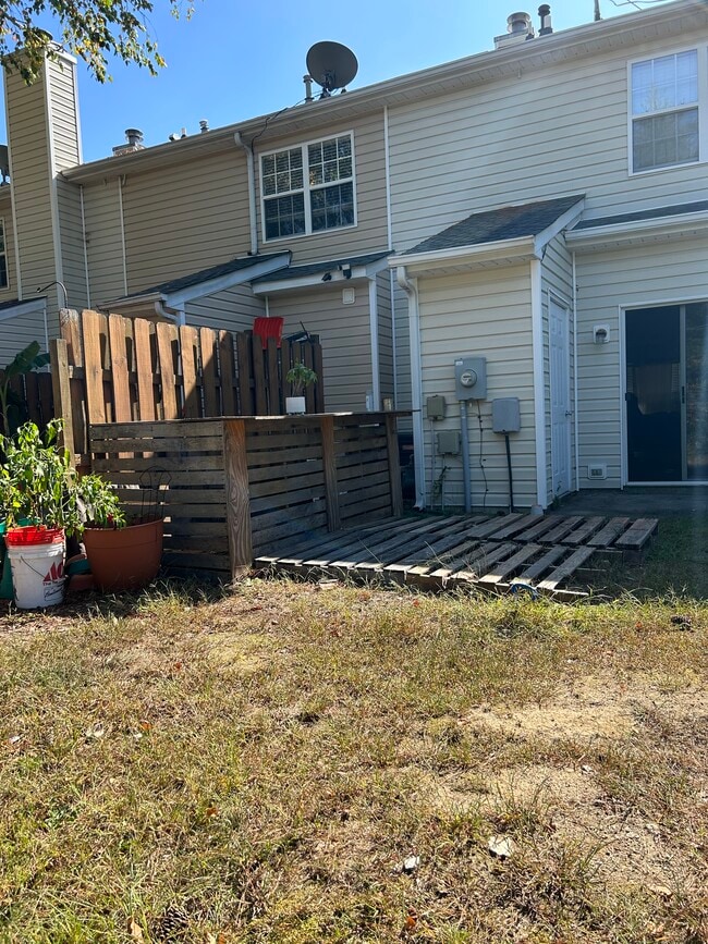 Building Photo - 10924 Pimlico Dr