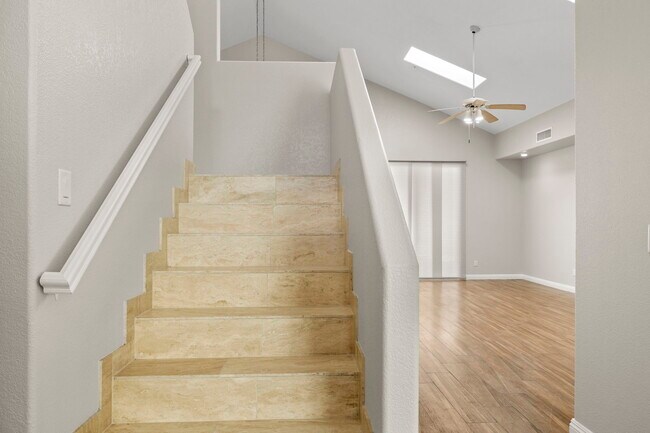 Building Photo - 9348 E Wood Dr