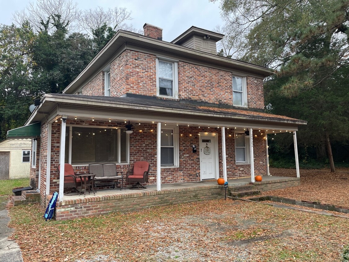 Photo - 2522 Lee St (Columbia, SC)
