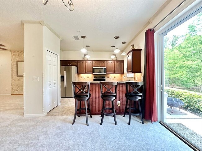 Building Photo - 204 Canterbury Bell Dr