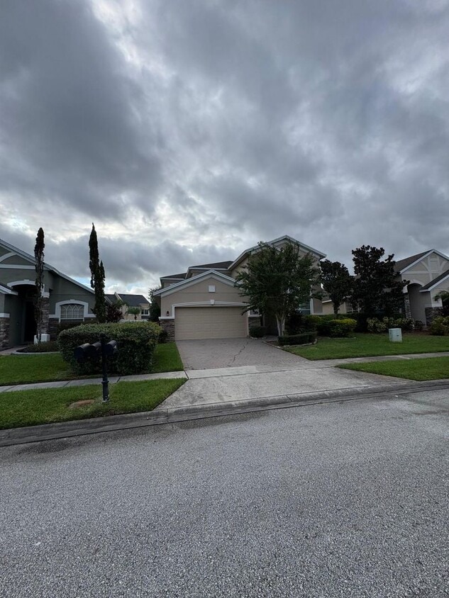 Primary Photo - Timber Springs: Executive 4 bedroom + loft...