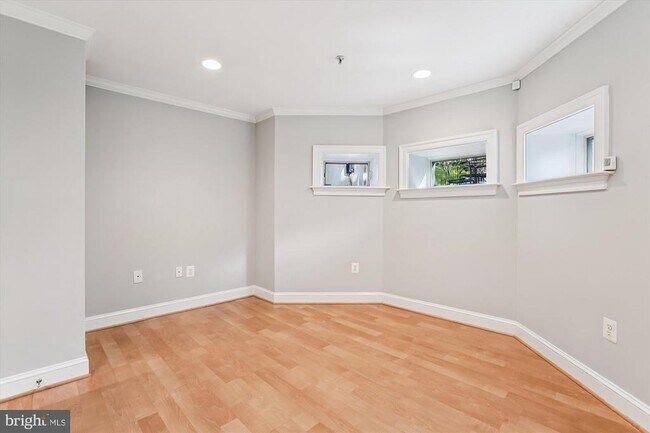 Building Photo - 1740 18th St NW