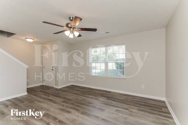 Foto del edificio - 4509 David Cox Rd