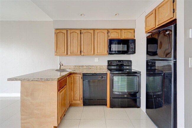 Foto del edificio - 2900 NE 30th St