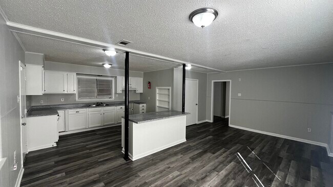 Foto del edificio - 2547 Courtney Dr