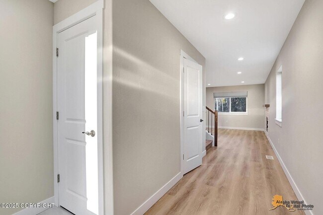 Building Photo - 533 Ashbrook Dr