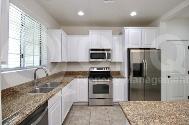 Building Photo - 4733 E Portola Valley Dr