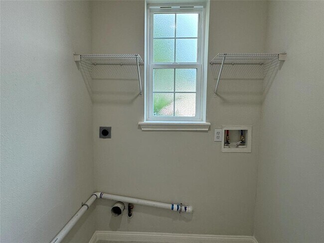 Building Photo - 5015 Cottonglen Ct