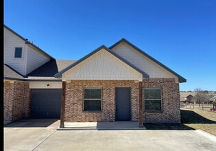 Building Photo - 8605 Ellis Dr