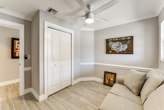 Building Photo - 2473 Yorkshire Dr