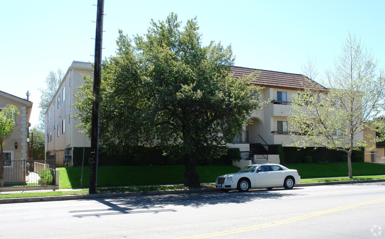 Foto del edificio - 13812 Vanowen