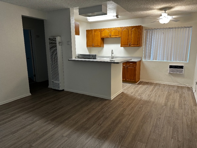 Building Photo - 1228 S Loara St