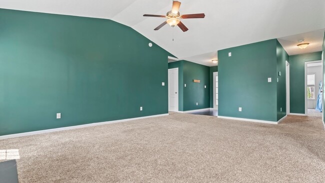Foto del edificio - Charming 3BR Home in Carolina Plantation with Fenced Yard & 2-Car Garage