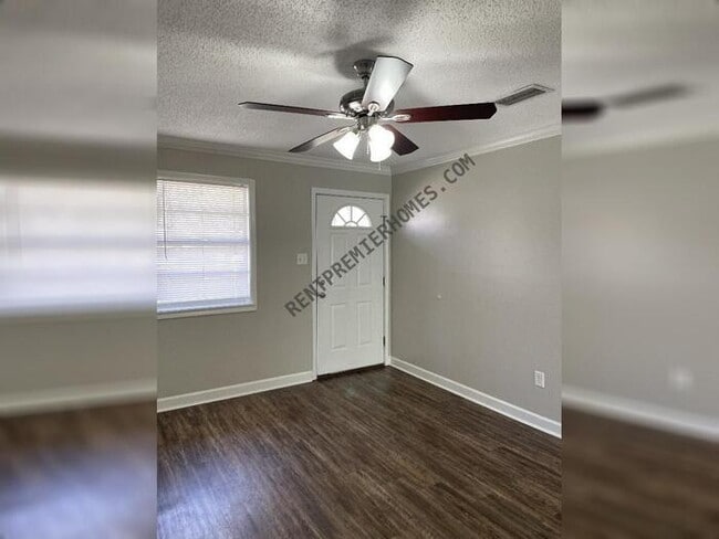 Building Photo - 710 Desoto Pl. Benton, AR 72015
