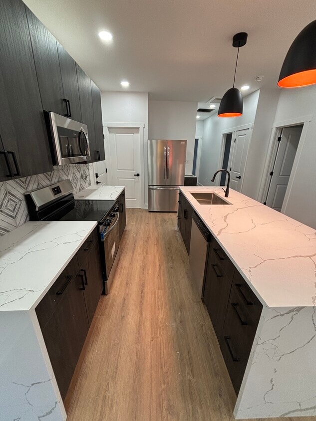 Cocina - 2821 S Delaware St