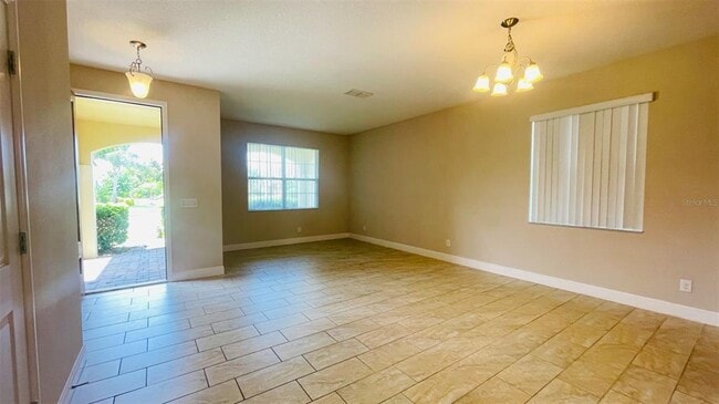 Building Photo - 1033 Vinsetta Cir