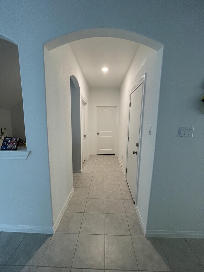 Building Photo - 505 Georgia Lace Trail