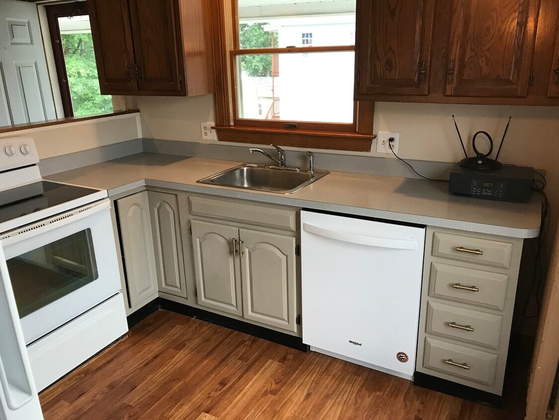 Cocina - 101 Western Ave