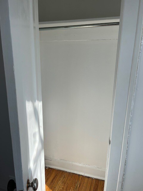 Photo du bâtiment - 2178 Queen St E