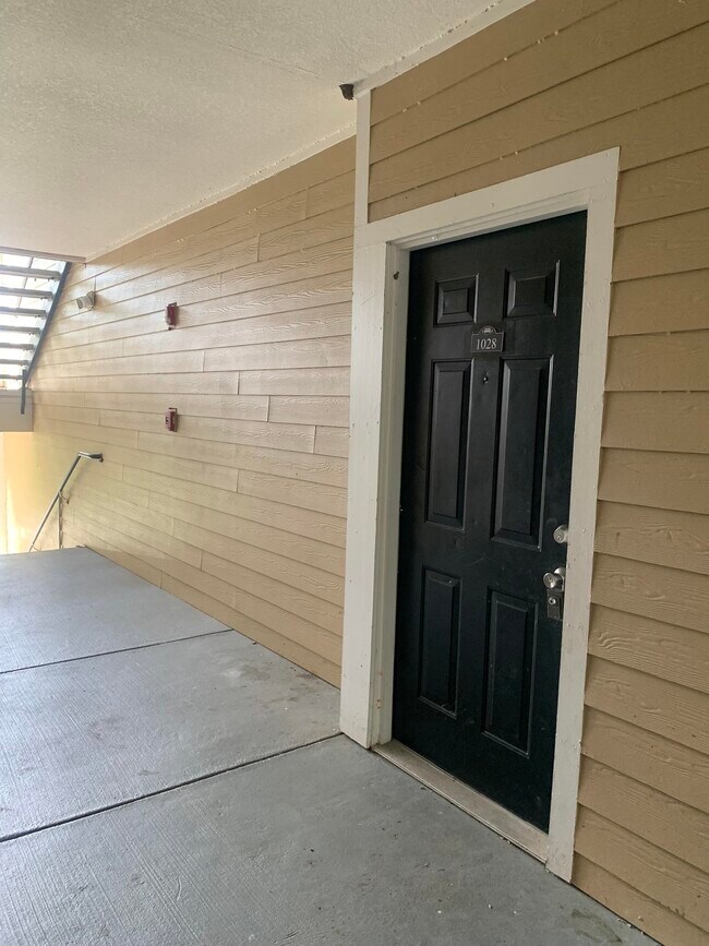 Building Photo - 2801 Chancellorsville Dr