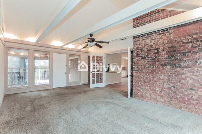 Building Photo - 211 Indian Creek Dr, Monroe, GA 30655