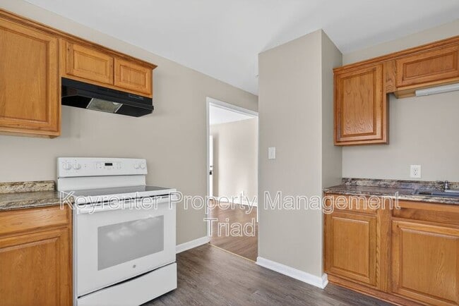 Foto del edificio - 1106 Sykes Ave