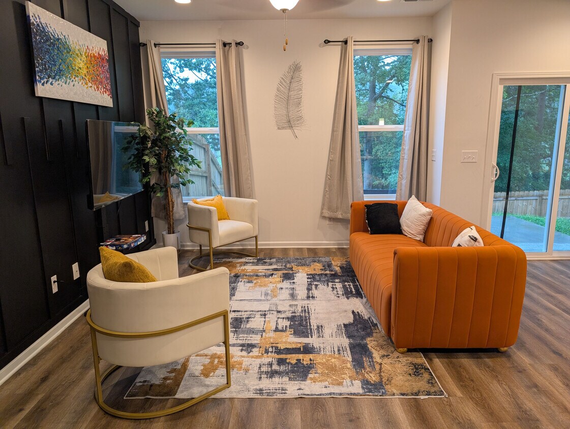 Foto principal - Room in Townhome on Sullins Rd