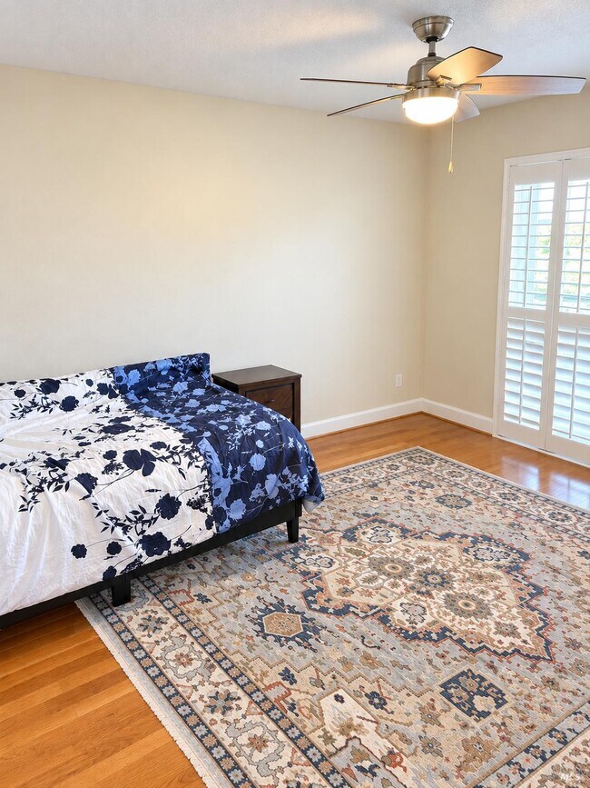 Foto del edificio - 5212 Piedmont Dr