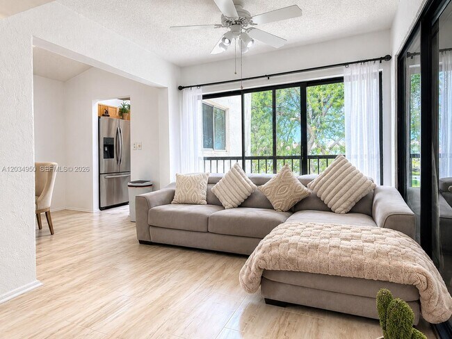 Foto del edificio - 9606 SW 1st Ct