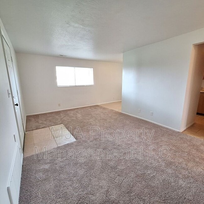 Building Photo - 4642 S Arlington Park Dr