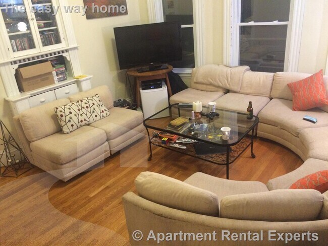 Foto del edificio - 243 Highland Ave