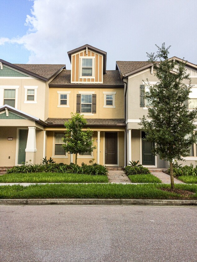 Foto principal - 7221 Half Moon Lake Dr