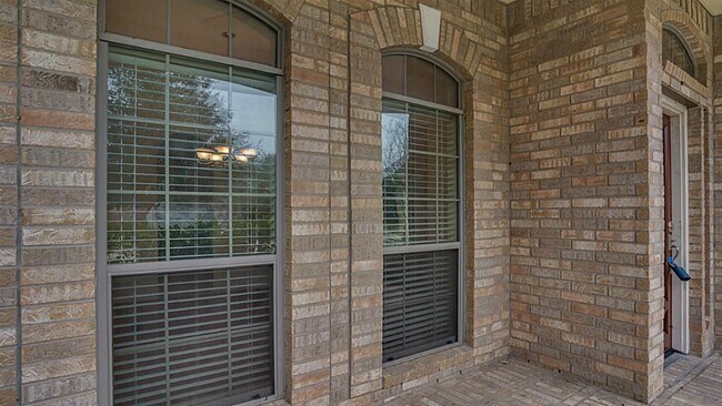 Building Photo - 840 Victoria Lakes Dr