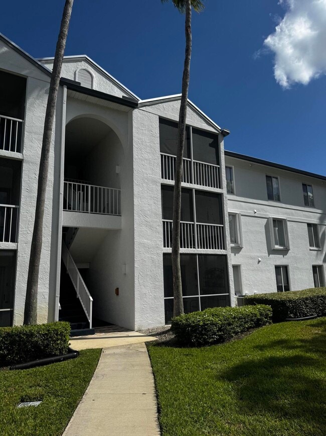 Building Photo - 2502 SE Anchorage Cove