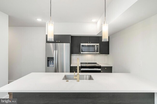 Photo - 1102 Germantown Ave Apartment