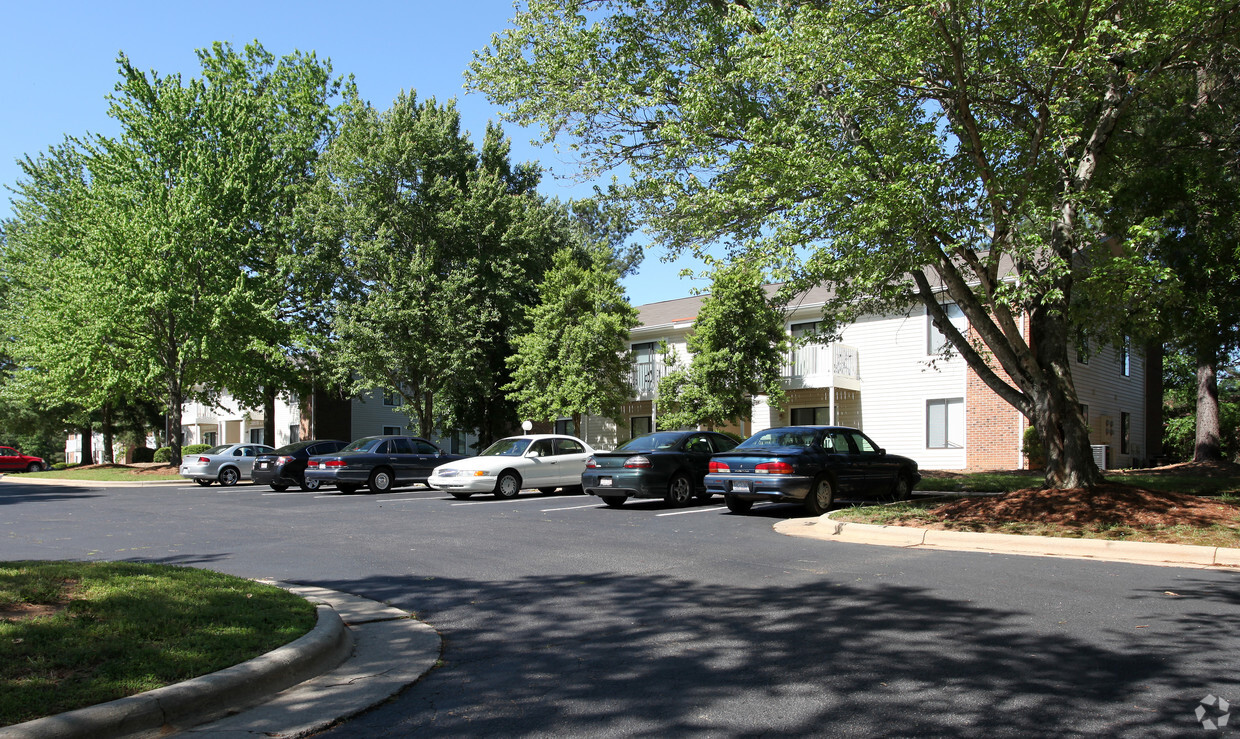 Building Photo - Forest Ridge Apartments