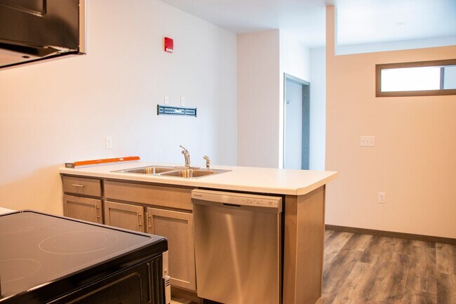 Foto del edificio - Cozy & Convenient: Top Floor Studio Apartment