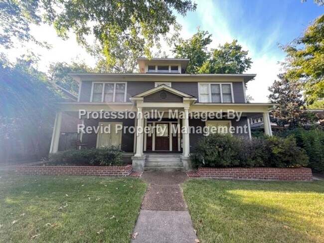 Foto del edificio - Huge Midtown Home!
