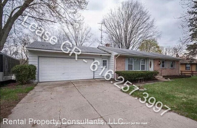 Building Photo - 3 br, 1.5 bath House - 2428 Patterson