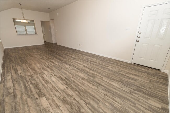 Foto del edificio - 56 Santa Barbara Dr