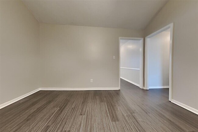 Building Photo - 29603 Loddington St