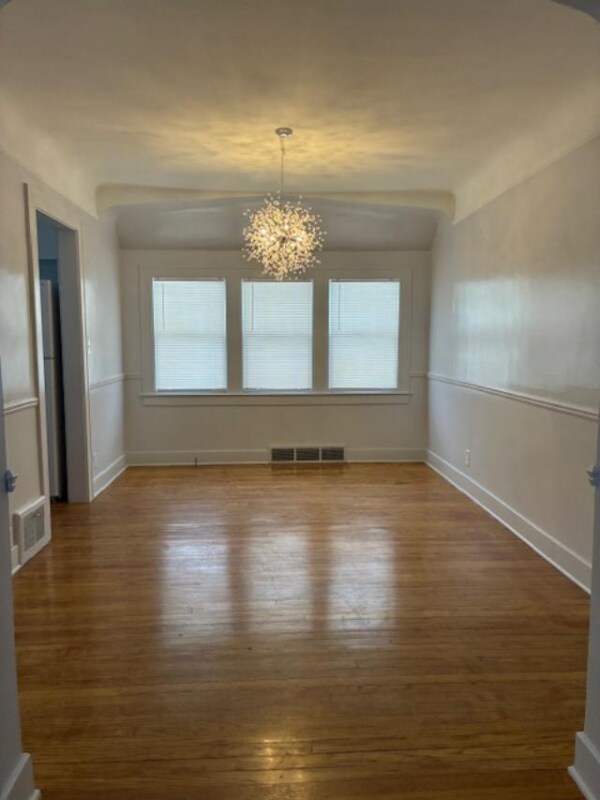 Building Photo - 2547 Altoona St