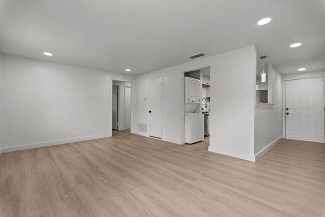 Foto del edificio - 515 W Houston St