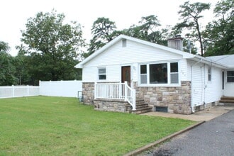 Building Photo - 254 Admiral Ave