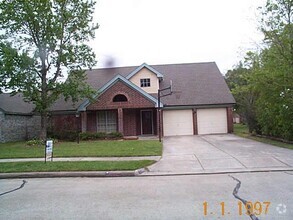 Building Photo - 10806 Willowmist Dr
