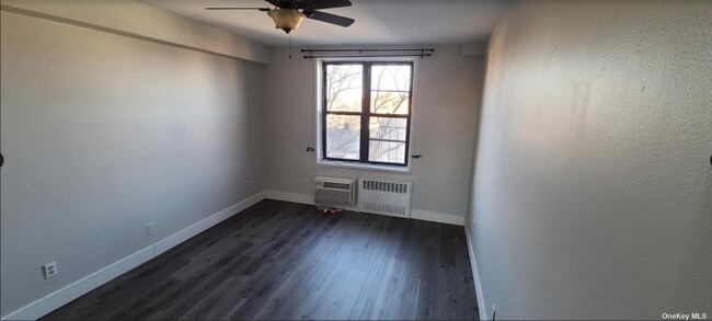 Building Photo - 1725 Edison Ave